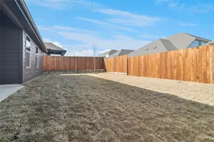 802 Edgehurst Dr, McKinney, TX 75071 - Photo 32