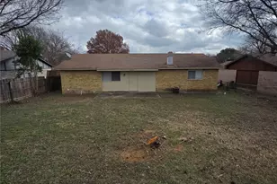 1605 Willowbrook St, Lancaster, TX 75134 - Photo 10