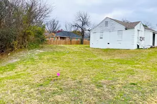 2027 Lamont Ave, Dallas, TX 75216 - Photo 4