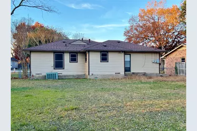 106 Monticello Drive, Waxahachie, TX 75165 - Photo 12