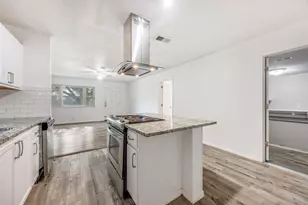 1043 Star St, Denison, TX 75020 - Photo 6