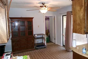 538 E Massey St, Athens, TX 75751 - Photo 2