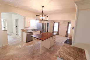 1065 W Pecan St, Stephenville, TX 76401 - Photo 4