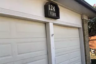 124 E Vilbig St, Irving, TX 75060 - Photo 2