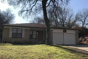 124 E Vilbig St, Irving, TX 75060 - Photo 1