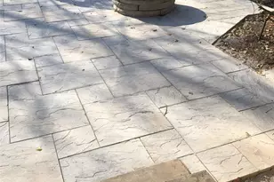 124 E Vilbig St, Irving, TX 75060 - Photo 4