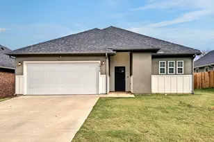 1036 Ray Dr, Denison, TX 75020 - Photo 1