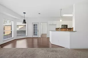 808 Shady Glen Ct, Fort Worth, TX 76120 - Photo 14