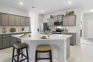 905 Hollyn Dr, Decatur, TX 76023 - Photo 2