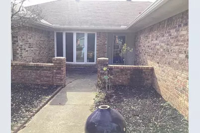 2841 Southridge Drive, Grapevine, TX 76051 - Photo 2