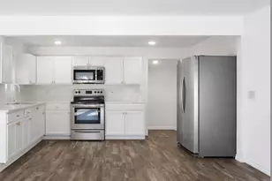 807 Adkins St, Bowie, TX 76230 - Photo 10