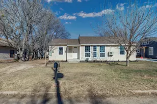 807 Adkins St, Bowie, TX 76230 - Photo 1