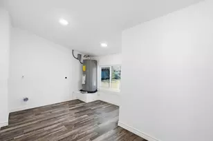 807 Adkins St, Bowie, TX 76230 - Photo 20