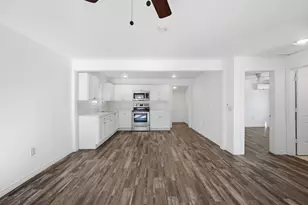 807 Adkins St, Bowie, TX 76230 - Photo 12