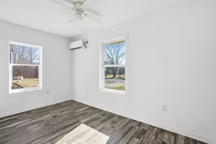 807 Adkins St, Bowie, TX 76230 - Photo 24