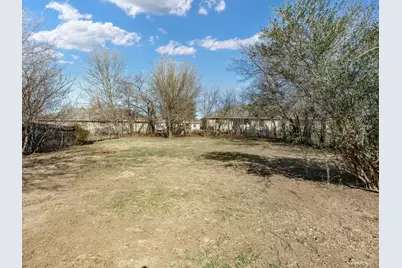 807 Adkins Street, Bowie, TX 76230 - Photo 28