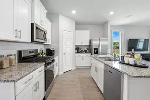 913 Hollyn Dr, Decatur, TX 76234 - Photo 4