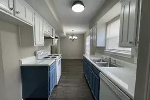 4805 Crestmont Ct, Arlington, TX 76017 - Photo 4