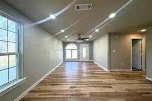 516 S O'Tyson, Mt Pleasant, TX 75455 - Photo 4