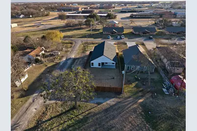 302 W Pine Street, Whitewright, TX 75491 - Photo 32