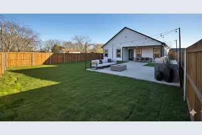 302 W Pine Street, Whitewright, TX 75491 - Photo 24