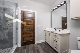 302 W Pine St, Whitewright, TX 75491 - Photo 10