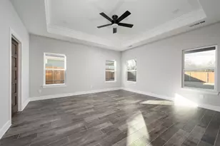 302 W Pine St, Whitewright, TX 75491 - Photo 8