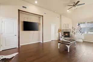 1720 Elk Run Dr, Stephenville, TX 76401 - Photo 4