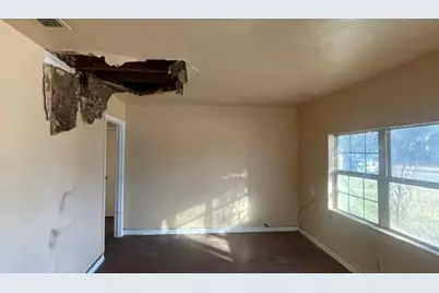 4505 Quails Lane, Fort Worth, TX 76119 - Photo 6