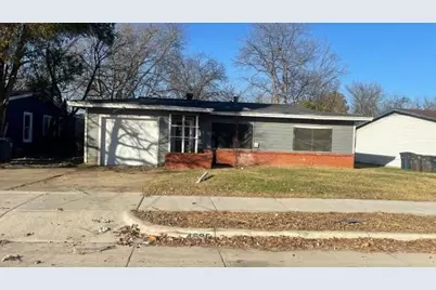 4505 Quails Lane, Fort Worth, TX 76119 - Photo 2