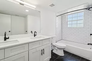 321 E 8th St, Dallas, TX 75203 - Photo 8