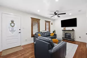 1400 Bennett Dr, Arlington, TX 76013 - Photo 4