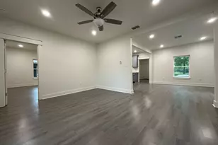 907 Davis Street S, Sulphur Springs, TX 75482 - Photo 4