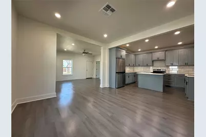 907 Davis Street S, Sulphur Springs, TX 75482 - Photo 2