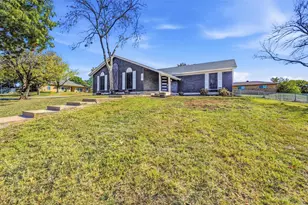 101 Park Trail Pl, Joshua, TX 76058 - Photo 2