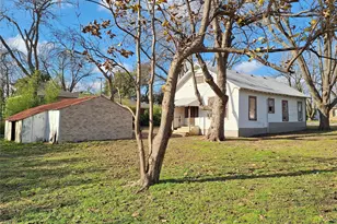 609 W Elm, West, TX 76691 - Photo 10