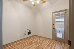 1005 Dawn Ct, Granbury, TX 76048 - Photo 12