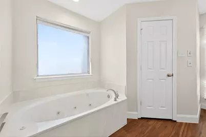 1804 Hunters Ridge Drive, Grapevine, TX 76051 - Photo 18