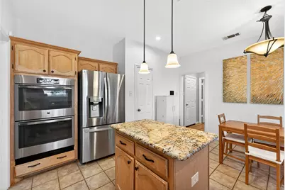 1804 Hunters Ridge Drive, Grapevine, TX 76051 - Photo 10