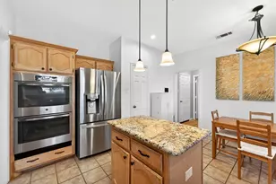 1804 Hunters Ridge Dr, Grapevine, TX 76051 - Photo 10