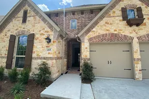 405 Ambrose St, Fort Worth, TX 76131 - Photo 2