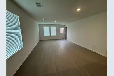 913 Birkdale Drive, Ennis, TX 75119 - Photo 8