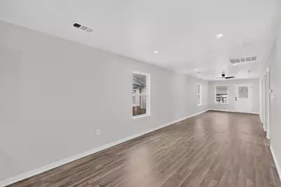 1541 Caldwell Street, Dallas, TX 75223 - Photo 8