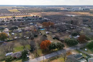 716 Stuckert Dr, Fort Worth, TX 76028 - Photo 10