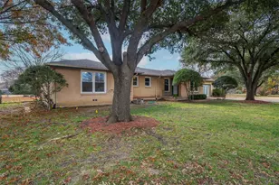 716 Stuckert Dr, Fort Worth, TX 76028 - Photo 2