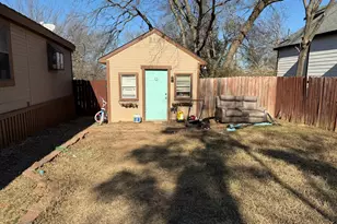 715 W Munson St, Denison, TX 75020 - Photo 22