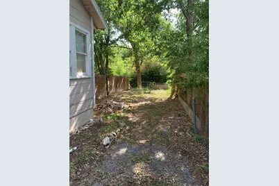 1801 Belle Place, Fort Worth, TX 76107 - Photo 10