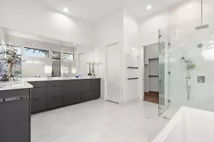 3771 Almazan Dr, Dallas, TX 75220 - Photo 20