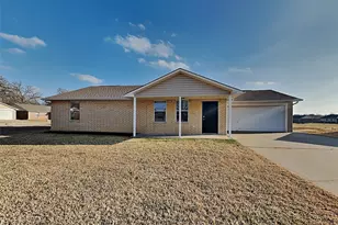 215 Bobbie Ann Ct, Granbury, TX 76049 - Photo 1