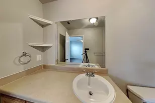 215 Bobbie Ann Ct, Granbury, TX 76049 - Photo 8